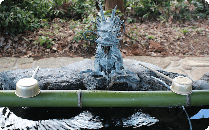 手水舎の吐水口は水を司る龍神さま