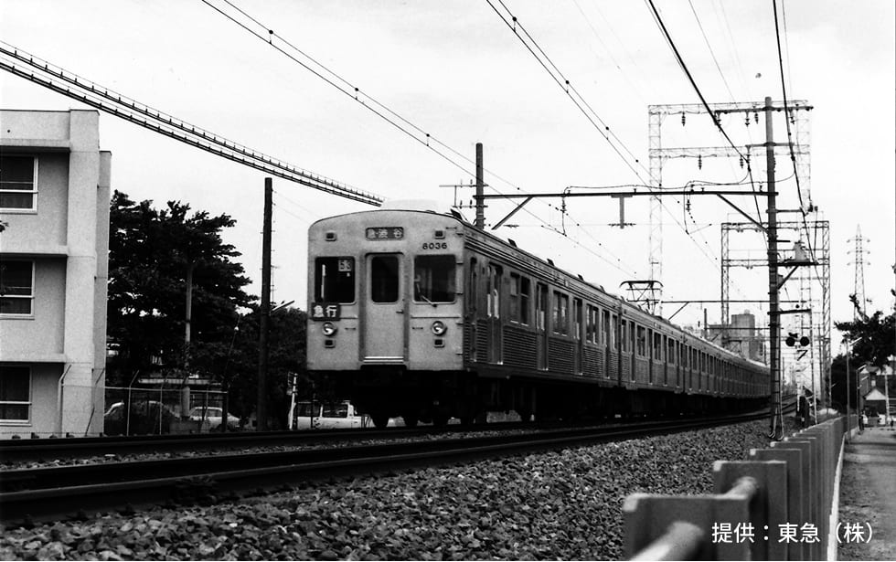 （1981年撮影）8000形 電車 東横線元住吉～武蔵小杉
