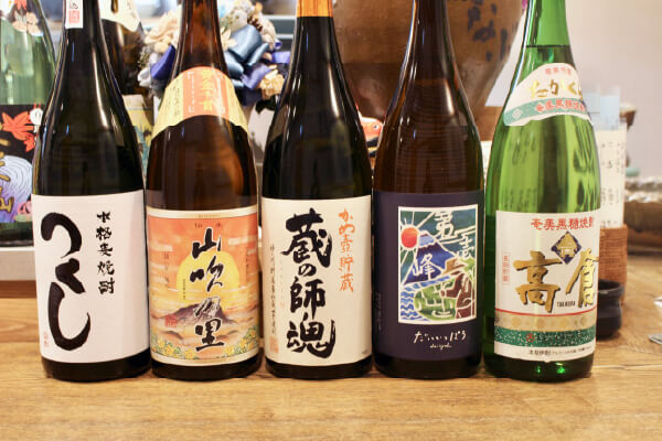 地酒をメインに大将の目と舌にかなった厳選の酒を用意