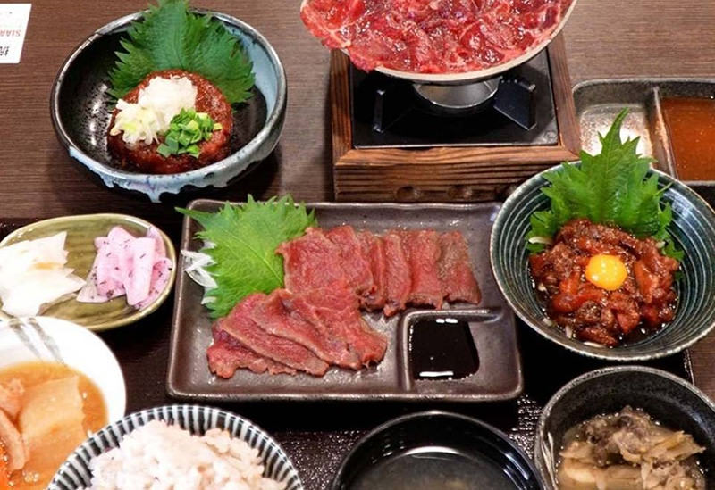 奥津軽中泊産馬肉専門店 馬神 塩釜本店