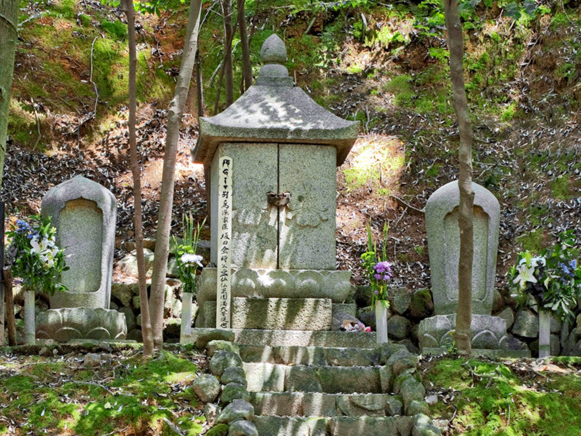 神秀山 満願寺