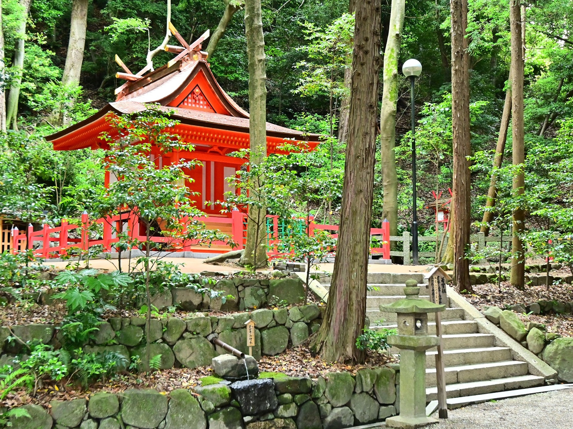枚岡神社