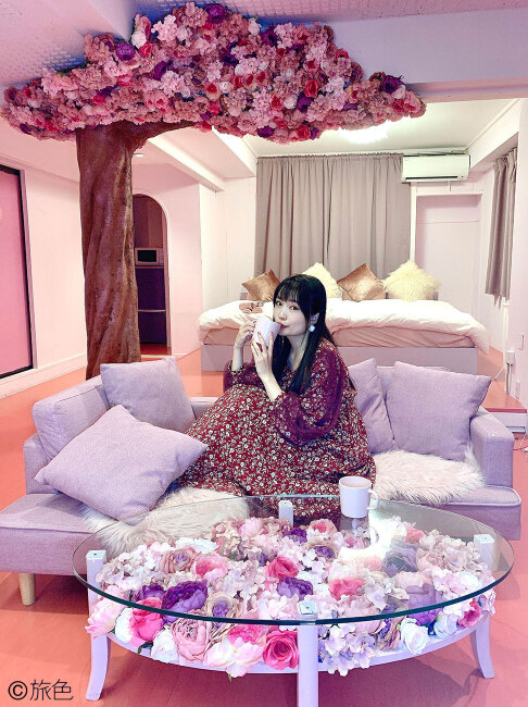 ピンク一色の空間 Bloom Hotel Asakusa で華やか時間 旅のきっかけを教えてくれる 旅色アンバサダーの旅スタイル 旅色
