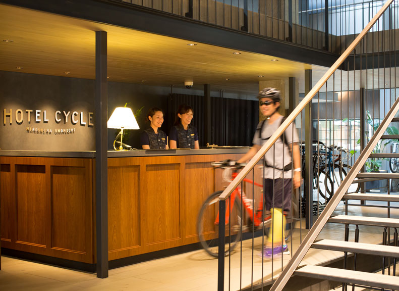 自転車でチェックイン「HOTEL CYCLE」