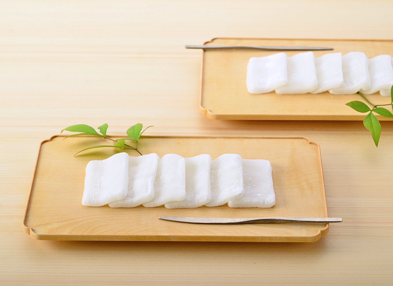 優しい味で親しまれる名菓「羽二重餅」