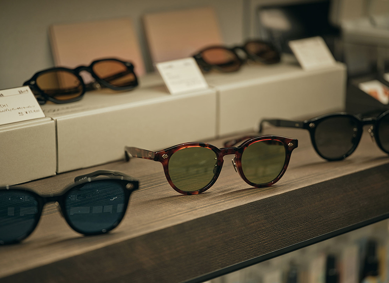国内最高生産量を誇る眼鏡と眼鏡フレーム