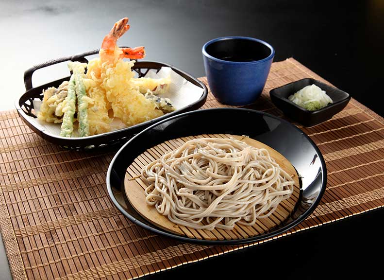 豊富なメニューが揃う「お食事処菜の花」