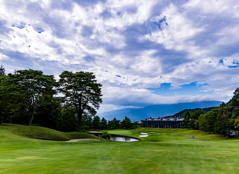 全18ホールで楽しむリゾートゴルフ