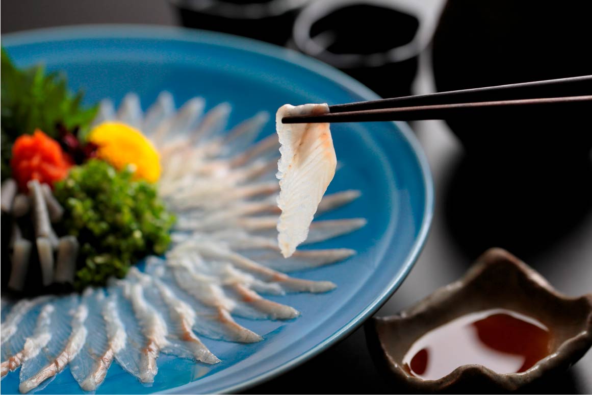 地元に愛される地魚料理専門店・魚魚一でうなぎの刺身と地酒を堪能