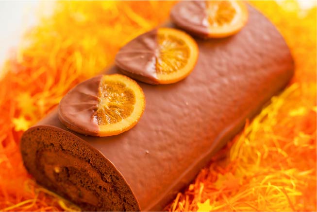 スペイン産オレンジを使用したショコランジュ2,080円などロールケーキのバリエーションが多彩