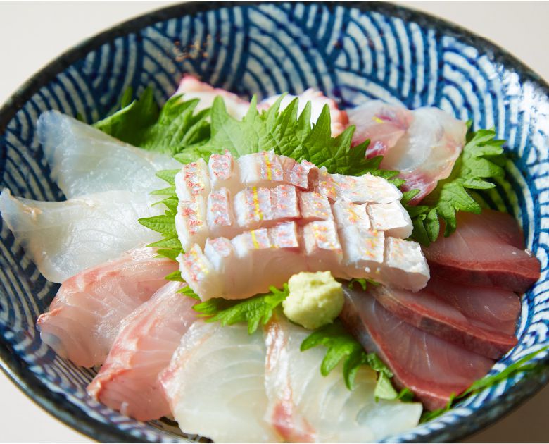 本日のおまかせ海鮮丼