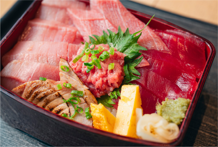波なれ焼津港丸入商店内レストラン