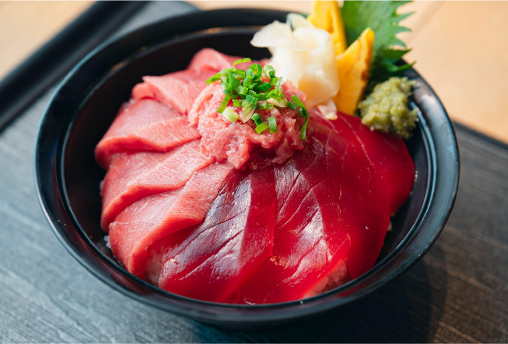 波なれ焼津港丸入商店内レストラン