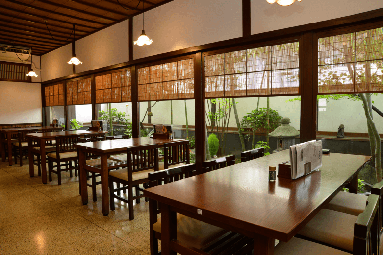 戸隠そば本店館