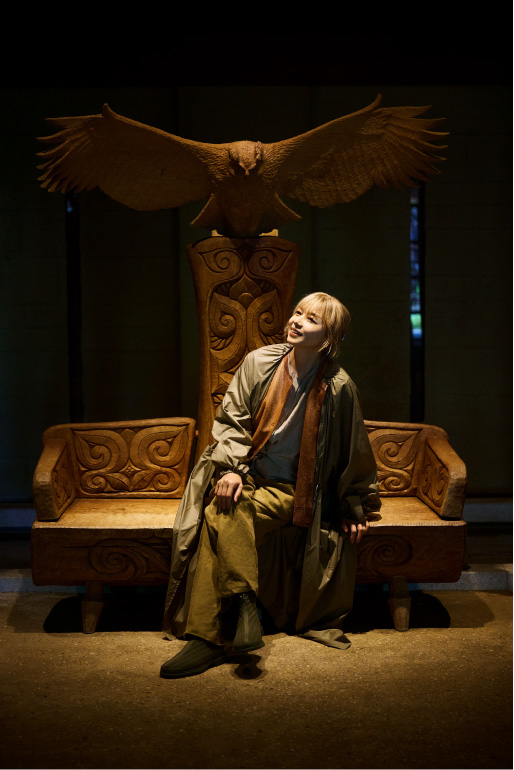 エントランスでは森の守り神とされるシマフクロウの彫刻がお出迎え