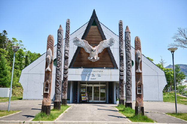 阿寒湖アイヌシアター イコﾛ