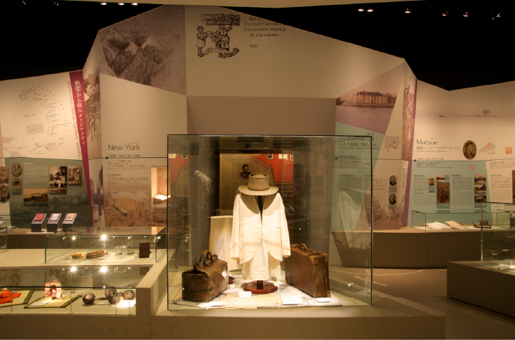 館内には3つの展示室があり、八雲の著作や遺愛品が多数展示されている