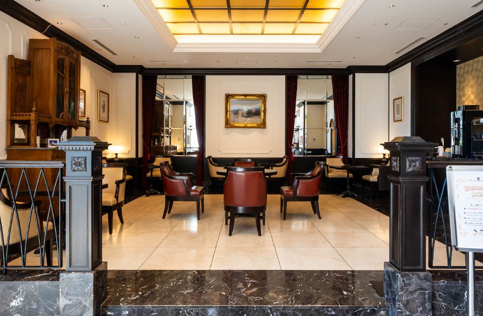 フロントの向かいには宿泊者専用のドリンクサービスも