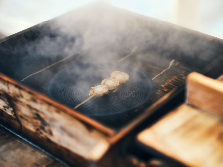 「ほたて串」450円。噛むほどにホタテの甘みとうま味が広がる