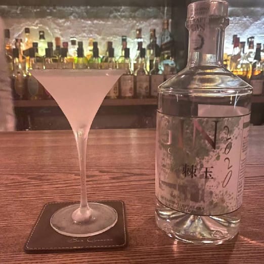 川越市内の蒸留所でつくられるクラフトジン『棘玉』（1,200円）