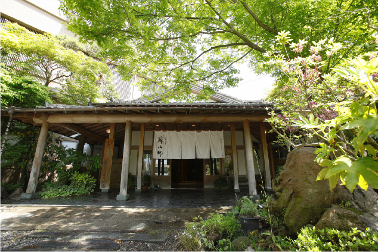 昔ながらの趣を今に伝える老舗旅館