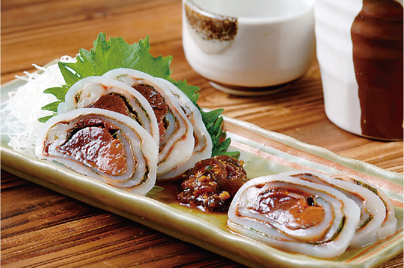 半解凍ならではの食感が特徴の「自家製イカゴロルイベ」550円。北海道を代表する珍味