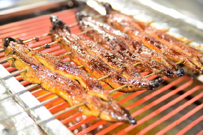 名物・一色産うなぎを香ばしく焼き上げた鰻焼き