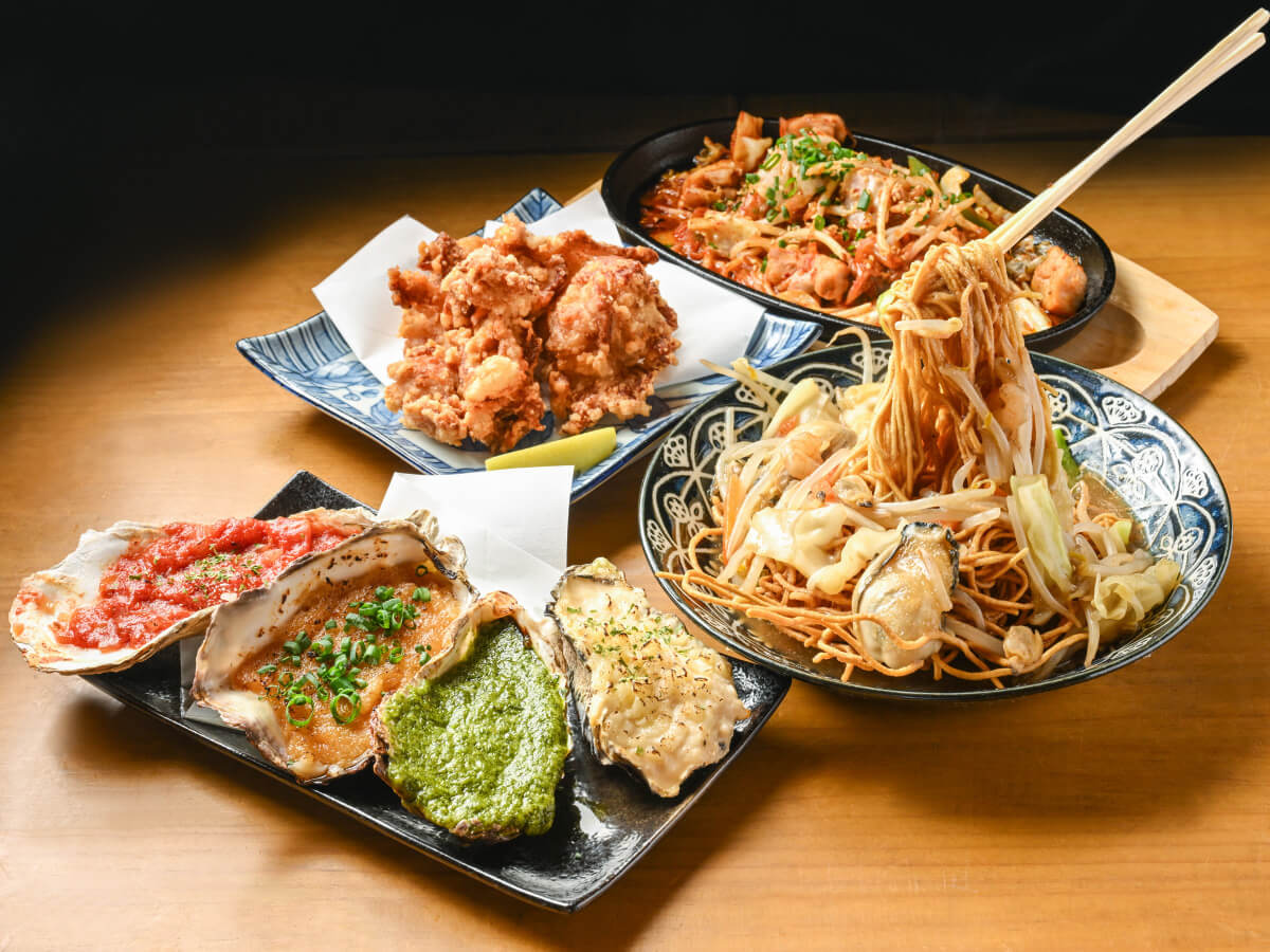 味自慢の唐揚げをはじめボリュームも満点