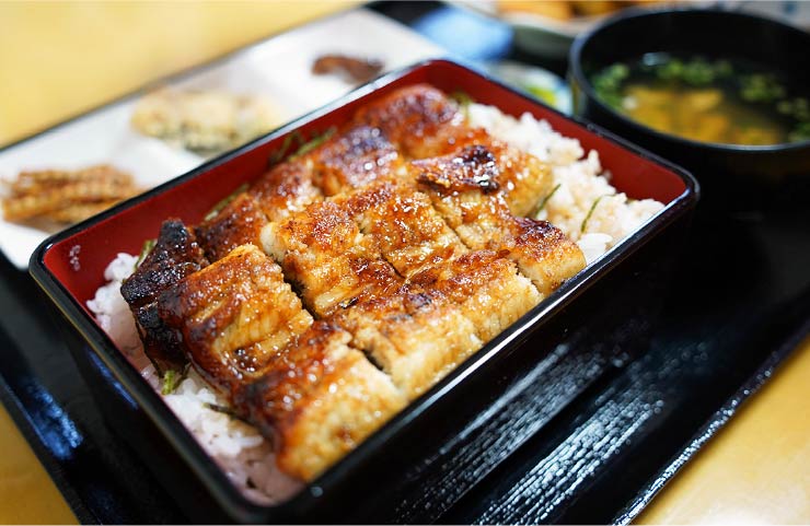 1日10食限定の神味羅（かみら）海うなぎ うな重5,000円（要予約）※提供は5～10月限定