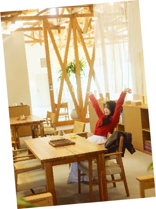 静かな心地よさに満ちたラウンジ