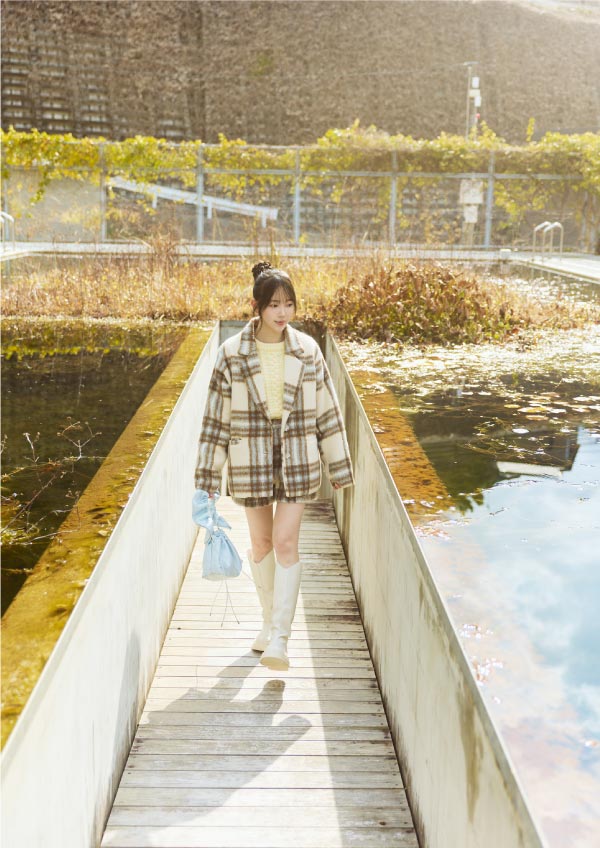 プールには絶滅危惧種のメダカやヤゴ、フナなどが生息