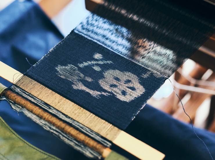 おめでたい絵柄が多く、地元では出産や誕生日などお祝いに贈られることが多い