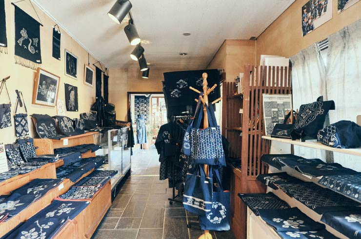 倉吉ふるさと工芸館で出会う日常に豊かさと彩りを添える倉吉絣