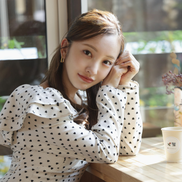 スペシャルインタビュー 板野友美