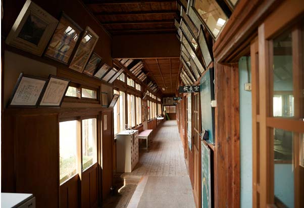 Kawakami Junior High’s Wooden School Rooms