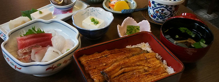 名物を食べ尽くす！