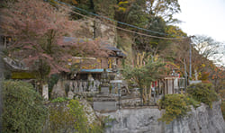 穴弘法奥之院 霊泉寺