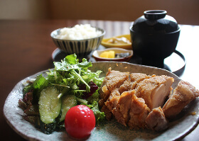 和食とバル 岳