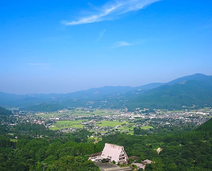 日本屈指の温泉湧出量を誇る温泉地、由布院温泉（大分）
