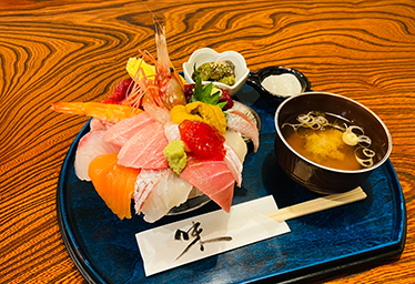 地酒と旬味　東家