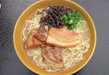 亀そば食堂 港町本店