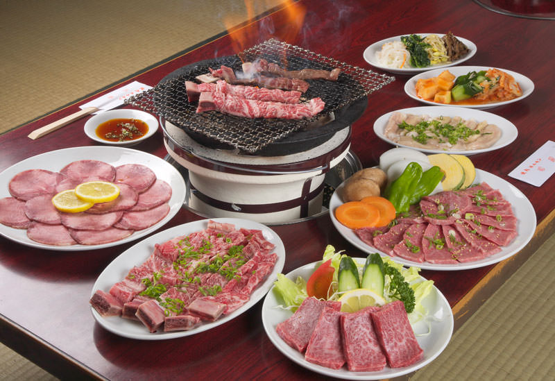 焼肉 味園