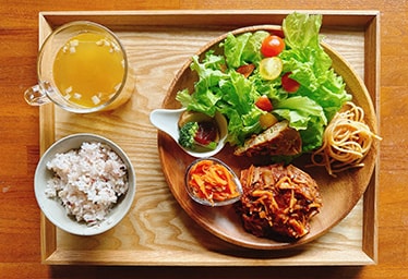 自然派マルシェ Rebirth Village（リバース ヴィレッジ）