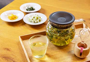 まるいちCafe・薬店