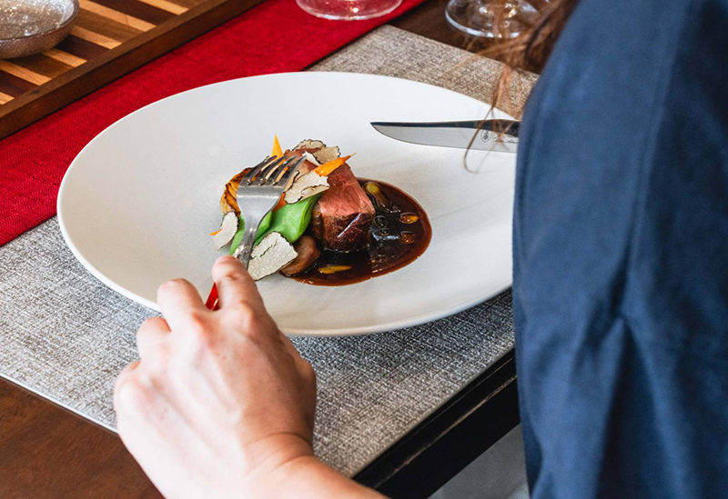 名もなき「幸せの6席レストラン」