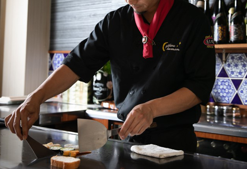 ステーキハウス 月光仮面