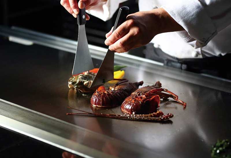 鉄板焼DINING尚饗