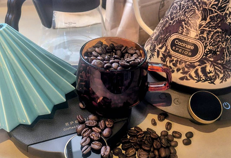 COFFEE N' DINING SPACE CLOCHETTE