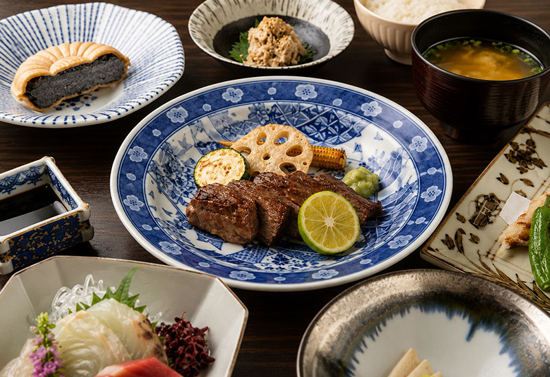 季節料理おもてなし