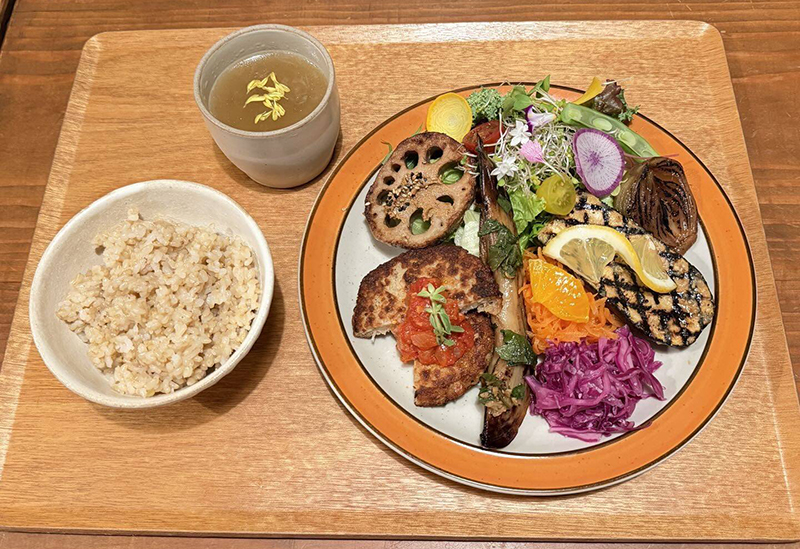 モダナークファームカフェ